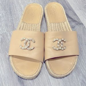 Chanel Slides. Size 8.5